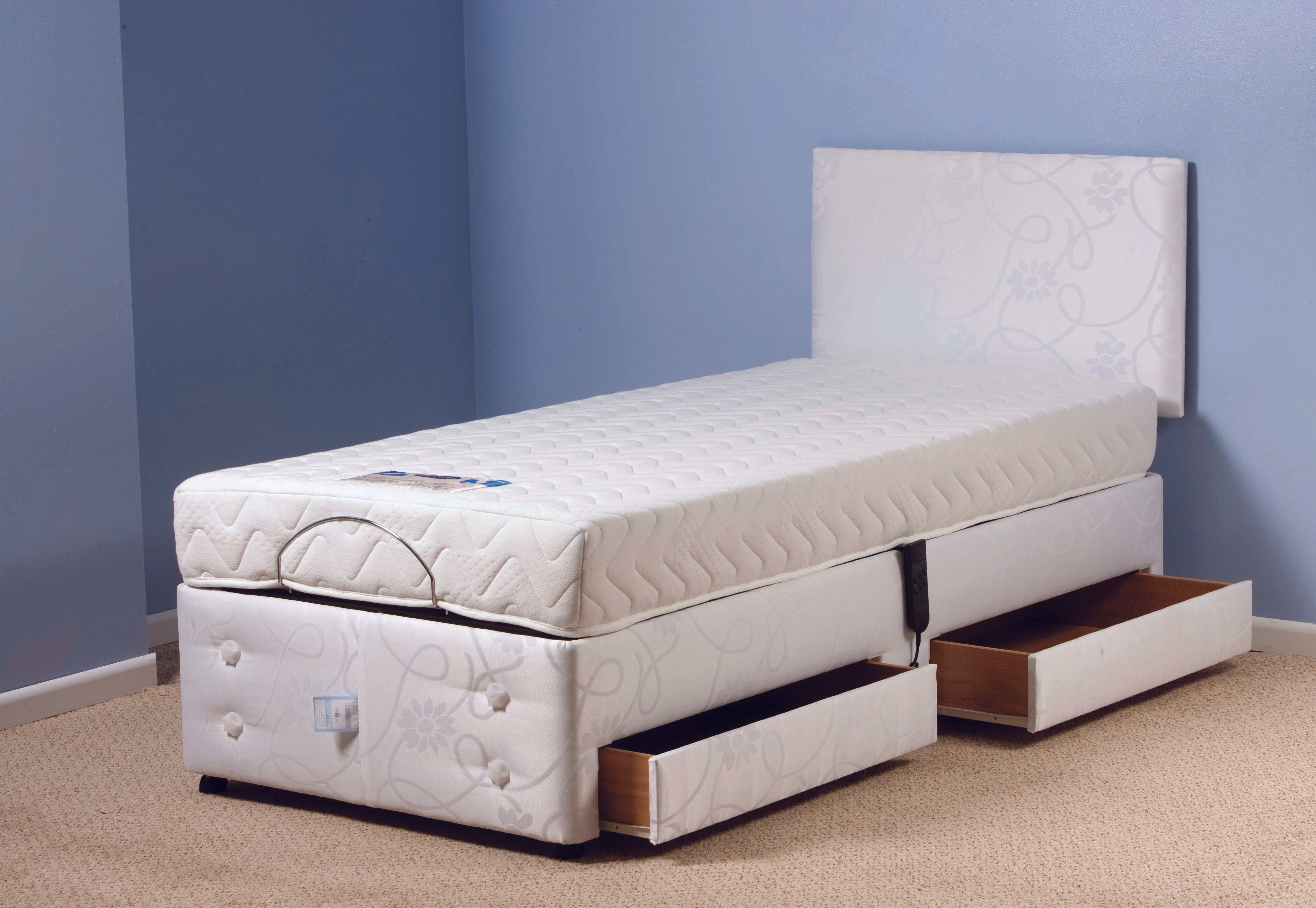 Drive DeVilbiss 4'6" Richmond Electric Adjustable Bed